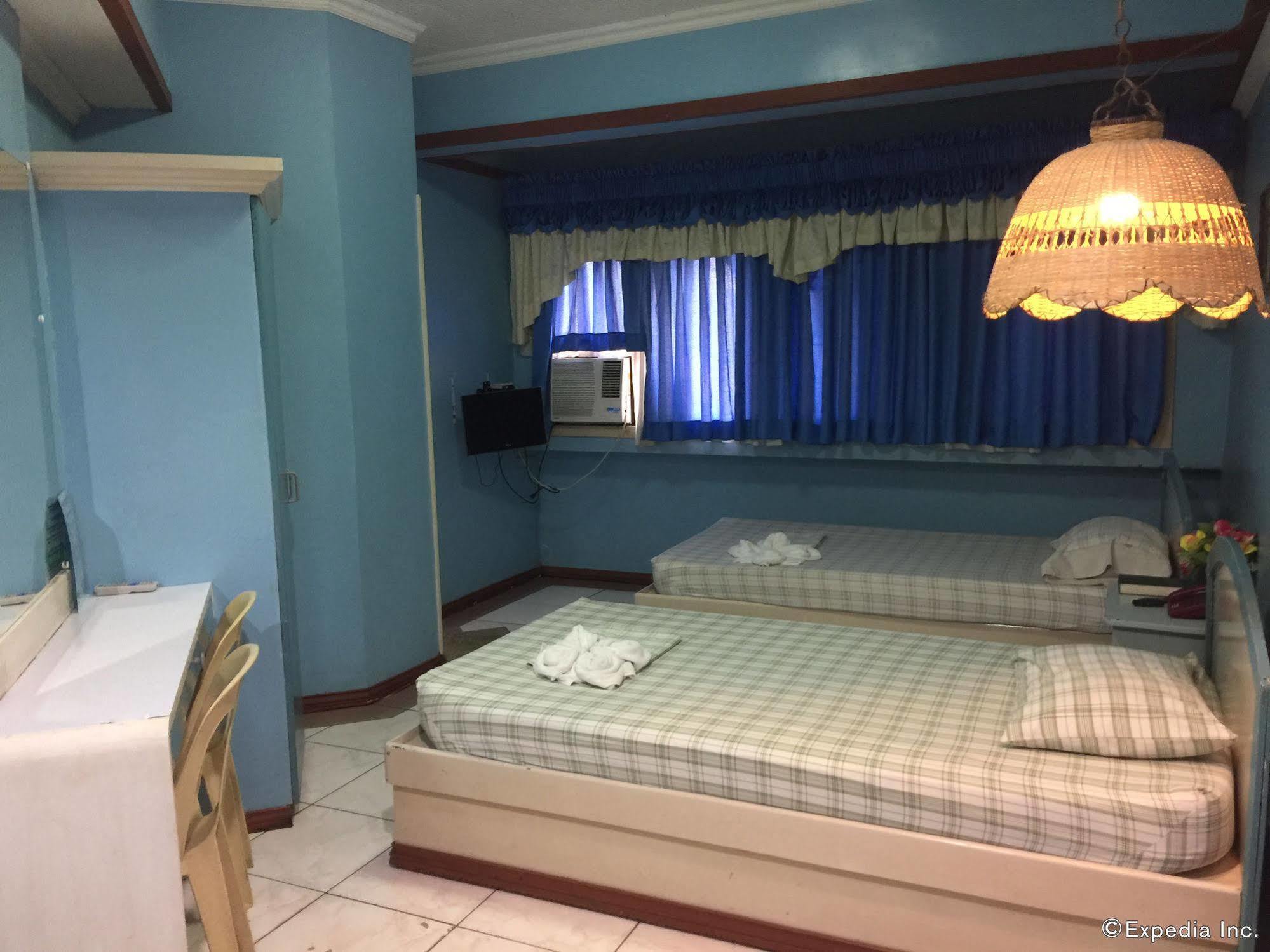 Buen Bella Pension House Тагбиларан Сити Екстериор снимка